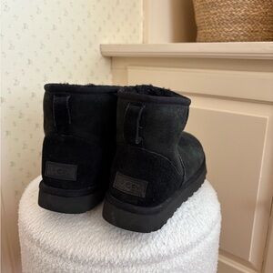 UGG mini Black Boots